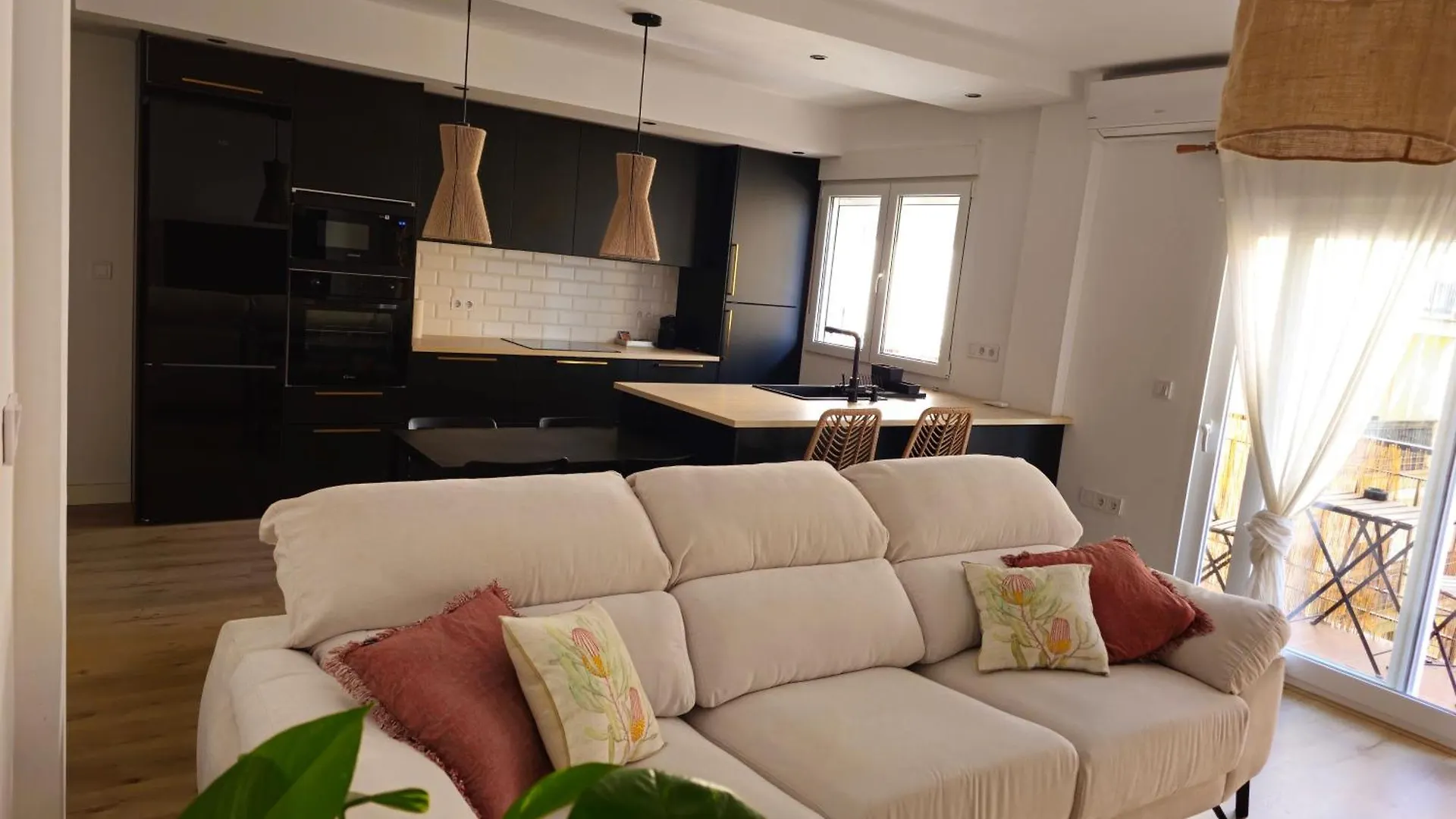 Exclusivo Apartamento Cerca De La Playa Малага Апартаменты