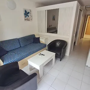 https://bonito-apartamento-con-piscina.top-hotels-tarragona.com